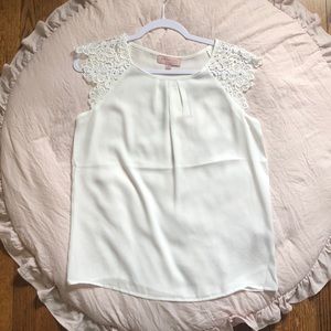 White Blouse with lace sleeves